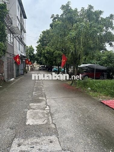 Bán 102m2 đất Đông Ngạc, ô tô dừng đậu trước cửa