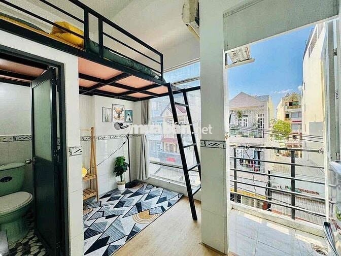 Phòng Ban công DUPLEX ngay galaxy Kinh Dương Vương