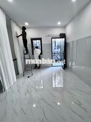 Cho thuê nhà liền kề mới tinh hẻm phú mỹ 1 trệt lầu có máy lạnh. 4tr5