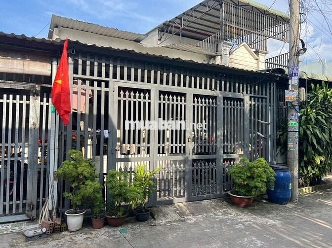 cần bán gấp căn nhà cấp 4 ngang 5mx14m, đường thông vị trí rất đẹp