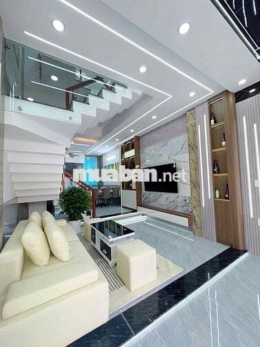 Nhà Đẹp Gần KCN VSIP1 Thuận An, trệt 1 lầu giá chỉ 700 triệu, SHR