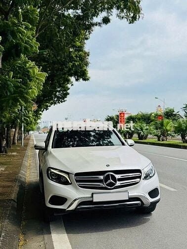 Mercedes Benz GLC 2017 250 4MATIC  - 50000 km