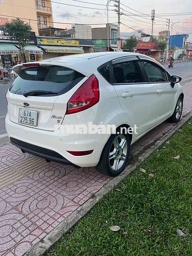 Ford Fiesta 2013 1.6 AT Hatchback - 115000 km