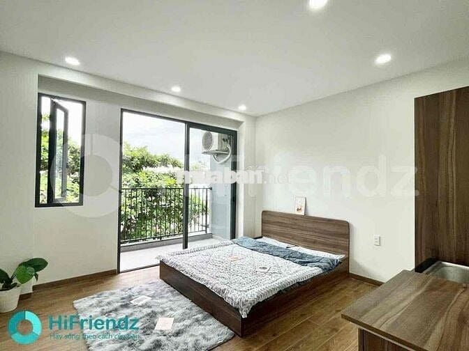 Studio ban công - cửa sổ trời bự giá rẻ ngay Đầm Sen - Ông Ích Khiêm