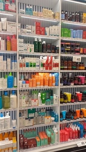CẦN TUYỂN TẠP VỤ LÀM VIỆC TẠI CỬA HÀNG 