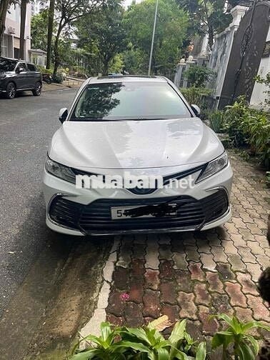Toyota Camry 2022 2.5HV (Hybrid) - 15000 km