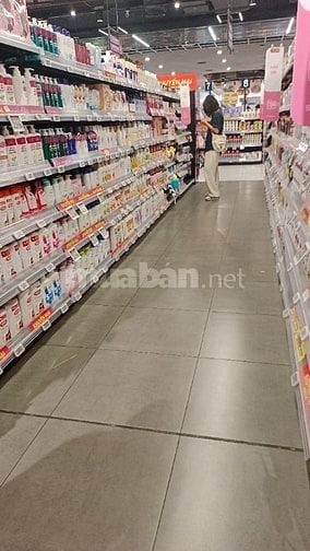 CẦN TUYỂN GẤP 4 NAM/NỮ BÁN HÀNG - PHỤ KHO LÀM TẠI KHU VỰC ( Q6 Q8 ) 