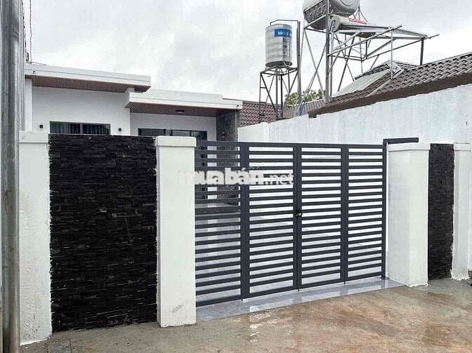 nhà ngộp bán gấp150m2 giá 1ty240tr shr ở TÂN QUÍ TÂY