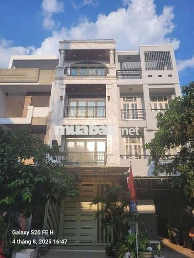NHÀ 5X20M 3 TẤM CÓ THANG MÁY NGAY CHUNG CƯ