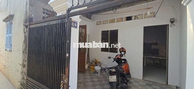 Nhà nguyen căn dien tích sd 150m2 bình hòa 23