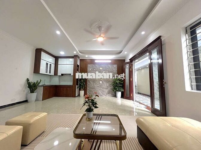 HƠN 6 TỶ NHÀ MỚI 40M² THẠCH BÀN, LONG BIÊN, ÔTÔ ĐỖ GẦN 4 PHÒNG NGỦ