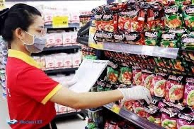 TUYỂN GẤP NHÂN VIÊN BÁN HÀNG VÀ PHỤ KHO ĐI LÀM NGAY 