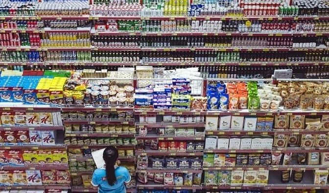 LAO ĐỘNG PHỔ THÔNG PHỤ KIỂM TRA ĐÓNG GÓI HÀNG 