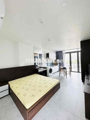 Cho thuê căn hộ Studio Ban công Q1 gần cầu Ông Lãnh, cầu Calmette