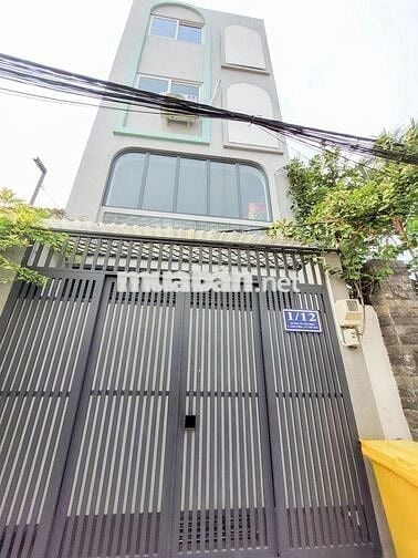 KTX NỮ NGAY ĐH SƯ PHẠM KỸ THUẬT , ĐH NGÂN HÀNG