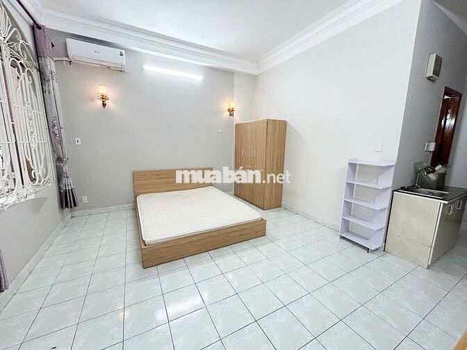 Phòng ban công 40m Full nội thất Hoàng Văn Thụ gần sân bay TSN