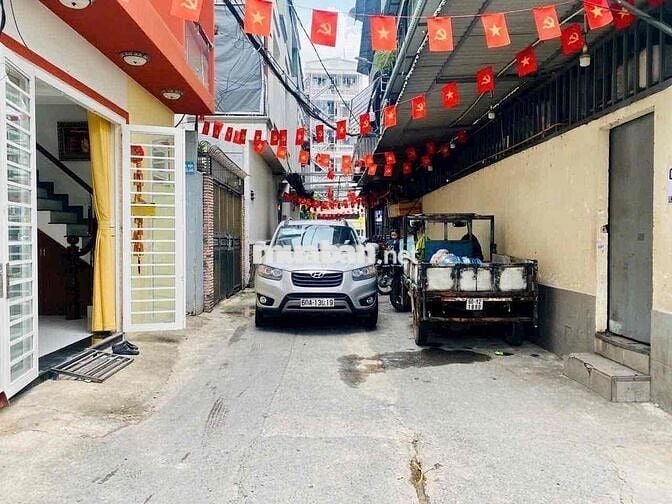 Ra nhanh căn nhà cô chú lớn tuổi bán ngộp Tân Kiên