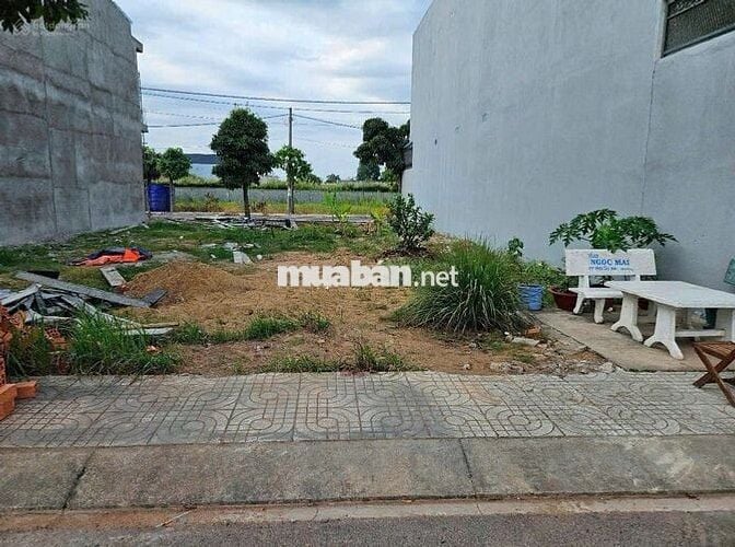 Xuất ngoại bán gấp Đất SHR 96m2 đường Hoàng Đạo Thuý, giá rẻ 1,8 tỷ