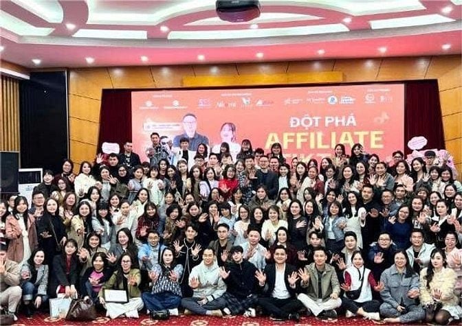 [ TUYỂN DỤNG] SALE CHĂM SÓC KHÁCH HÀNG