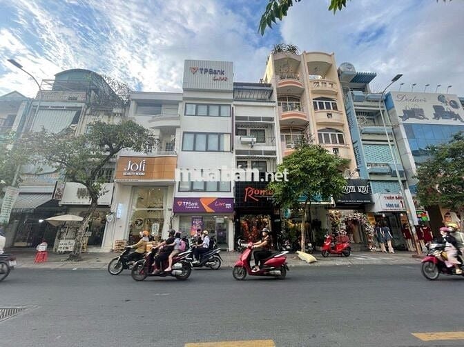 Đang Cần bán gấp căn nhà mặt tiền quận 1  DT 4x16m Quận 1 TP HCM