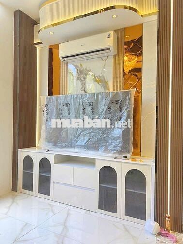 HUỲNH TẤN PHÁT- BÁN NHÀ 4 TẦNG- THANG MÁY- NGANG 8.4M- GIÁ HƠN 7 TỶ