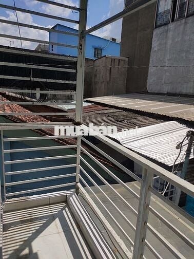 Nhà gần ngã ba ông Tạ - CMT8 - diện tích 50m2 - 3 phòng ngủ