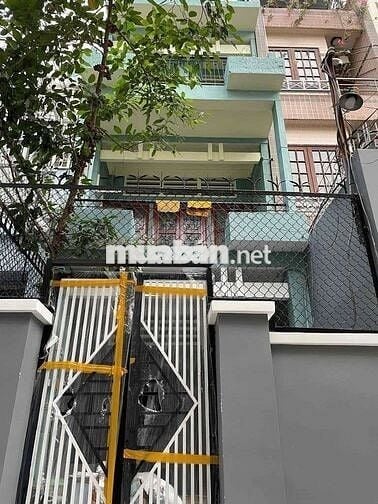Cho thuê nhà hxh Điện Biên Phủ, p11. Dt. 3,2x18m 1t 2l st. 4pn