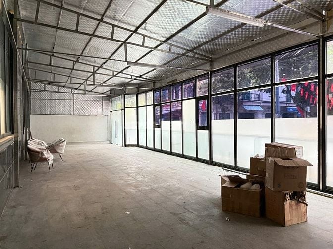 Cho thuê mặt bằng KD 120m² tại 8 Nguyễn Cảnh Dị –Giá thương lượng