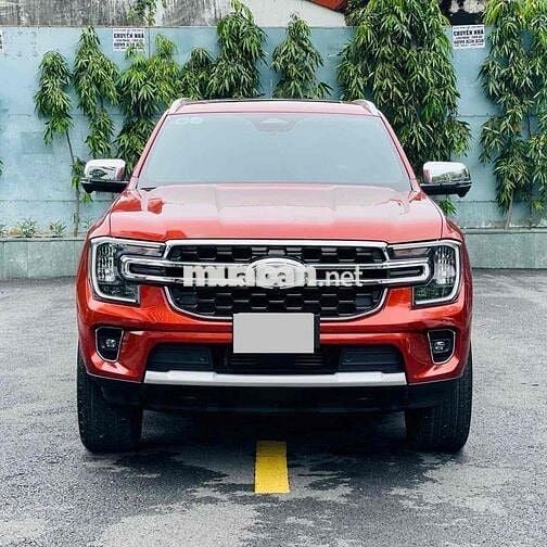 Ford Everest 2023 Titanium 2.0 AT 4x2 - 8000 km