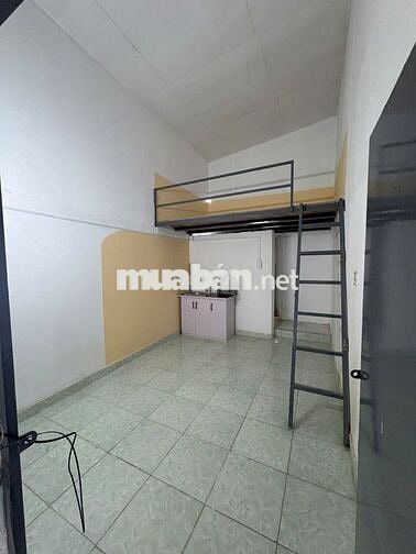 Phòng Trọ Gác Cao 2M - Ở 3-4 người thoải mái - Gần cầu Chà Và.