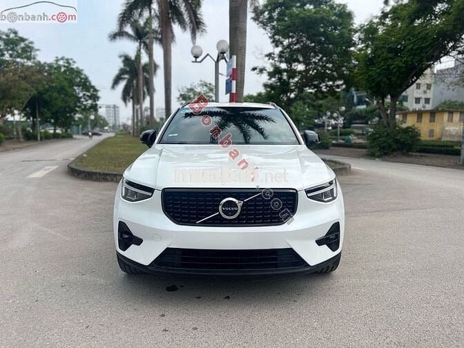 Volvo XC40 sản xuất 2022