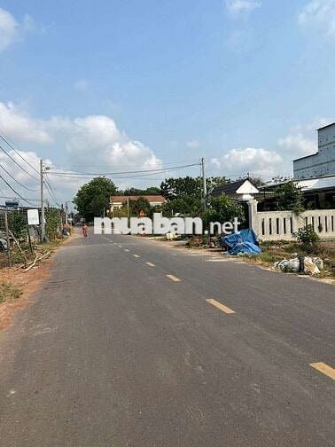 Chủ ngộp quá bán gấp 1 lô ngang lớn