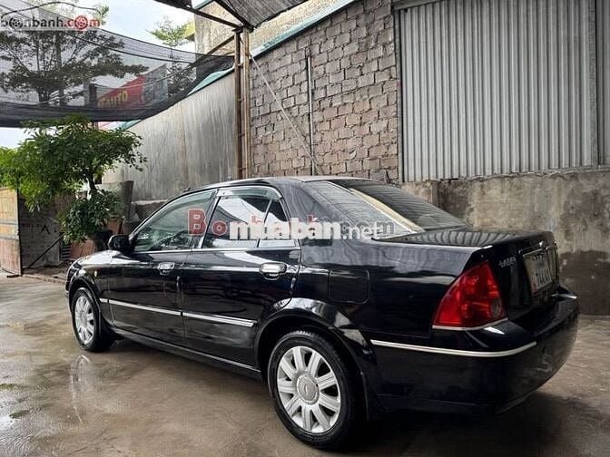 Ford laser bản GhiA sx 2004 vip chính chủ .