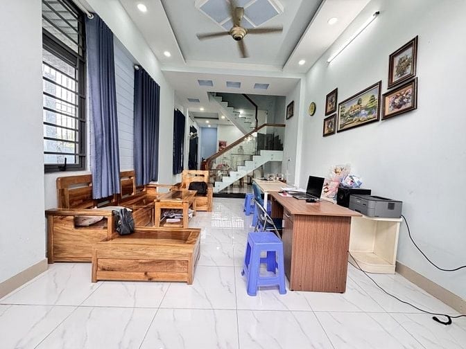 Bán Nhà  - 3 Tầng - 81M2 - Đường 22 - Linh Đông - Thủ  Đức.