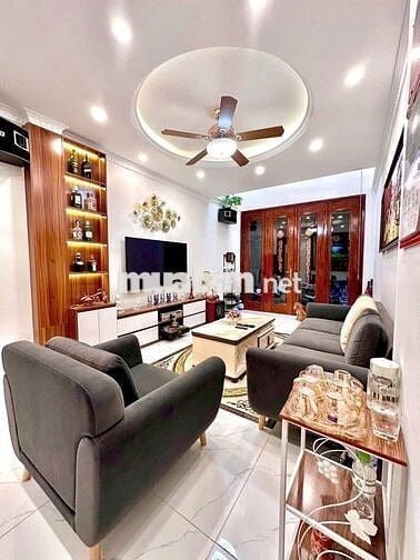🏡 Ngõ Rộng Thênh Thang – Nhà Đẹp Ngỡ Ngàng Cầu Am, Vạn Phúc – Chỉ 8 tỷ