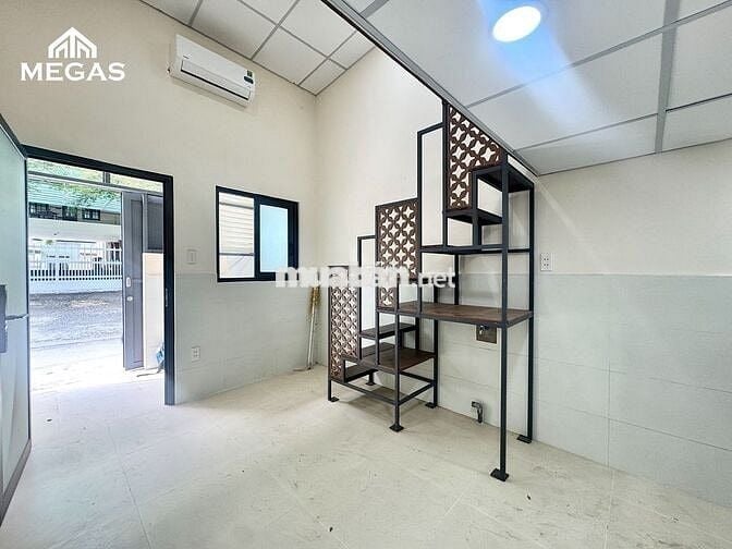NHÀ NGUYÊN CĂN 1 TRỆT + 1 LẦU FULL NỘI THẤT NGAY DƯƠNG QUẢNG HÀM
