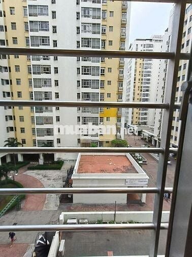 Bán CH Sky Garden 3 Q7 DT 75m2 2PN 2WC gía 2tỷ190  view nội khu