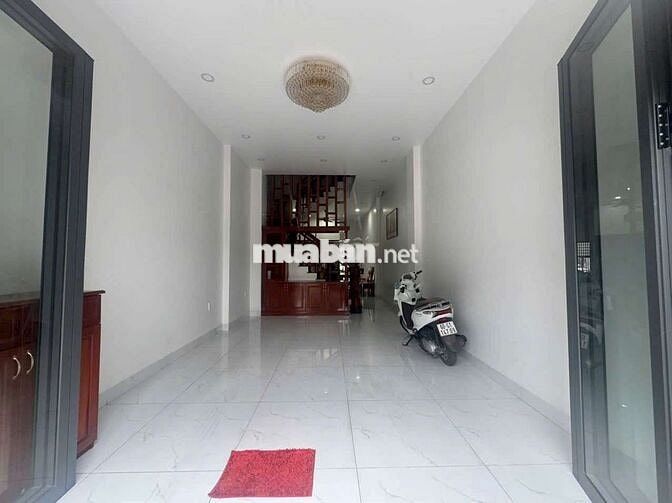 Nhà 1 trệt 2 lầu 4p ngủ gần VSIP 1,kế đường 22/12 có nội thất cơ bản