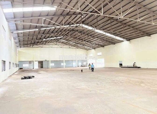 CHO  THUÊ  KHO  XƯỞNG (2600 m2) KCN  TÂN  BÌNH.  QUẬN TÂN PHÚ
