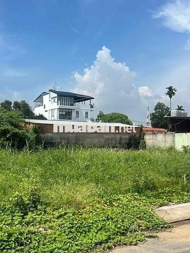 Đất 1/ tỉnh lộ 9 , ngay uỷ ban xã bình mỹ