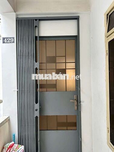 Bán căn chung cư quận 4, dt 50m2 (có thương lượng)