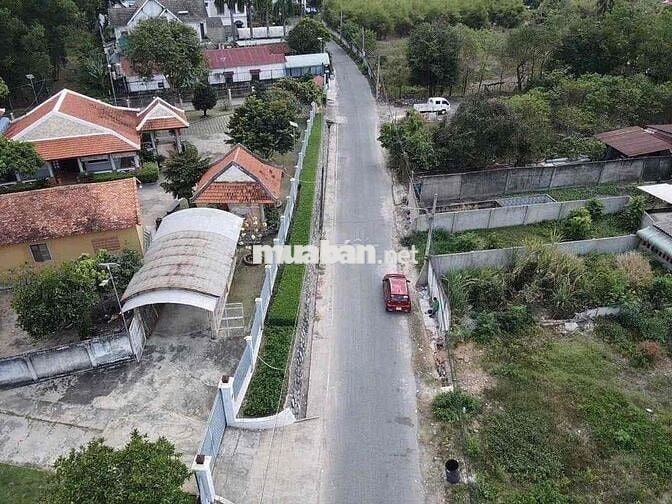 Bán đất đường DX 071 đinh hòa sổ sẵn giá rẻ nhất khu
