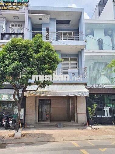Cho thuê nhà mặt tiền kinh doanh đường Bà Triệu , Thị Trấn Hóc Môn
