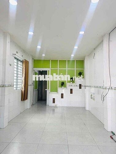 NHÀ 2 PHÒNG MẶT TIỀN KINH DOANH CHỢ LỚN