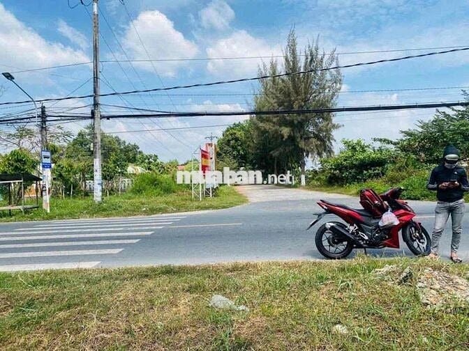 BÁN ĐẤT MẶT TIỀN ĐỐI DIỆN TRƯỜNG NGUYỄN THỊ ĐỊNH