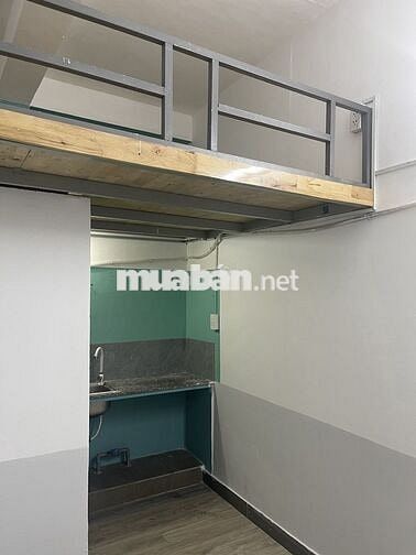 PHÒNG GÁC CỬA SỔ TRỜI BAN CÔNG PHÚ NHUẬN 3TR5