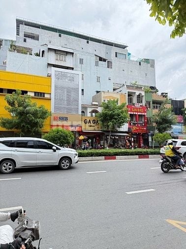 Bán nhà mặt tiền 400 đường Cộng Hòa, P.13, Q.Tân Bình, gần nhà ga T3