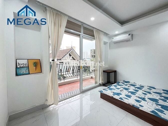 CHO THUÊ 2 NGỦ BAN CÔNG NGAY ĐƯỜNG PHẠM VĂN ĐỒNG, THÀNH PHỐ GIAO LƯU