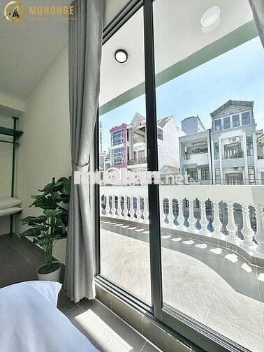 Cho thuê Studio ban công, 35m2 gần UTH, UEF, HIU, FTU