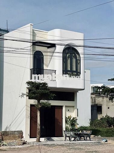 BÁN NGỘP NHÀ 1 TRỆT 1 LẦU NGAY CHỢ TÂN HIỆP TÂN UYÊN BÌNH DƯƠNG
